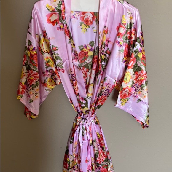 Robes - Picture 3 of 4